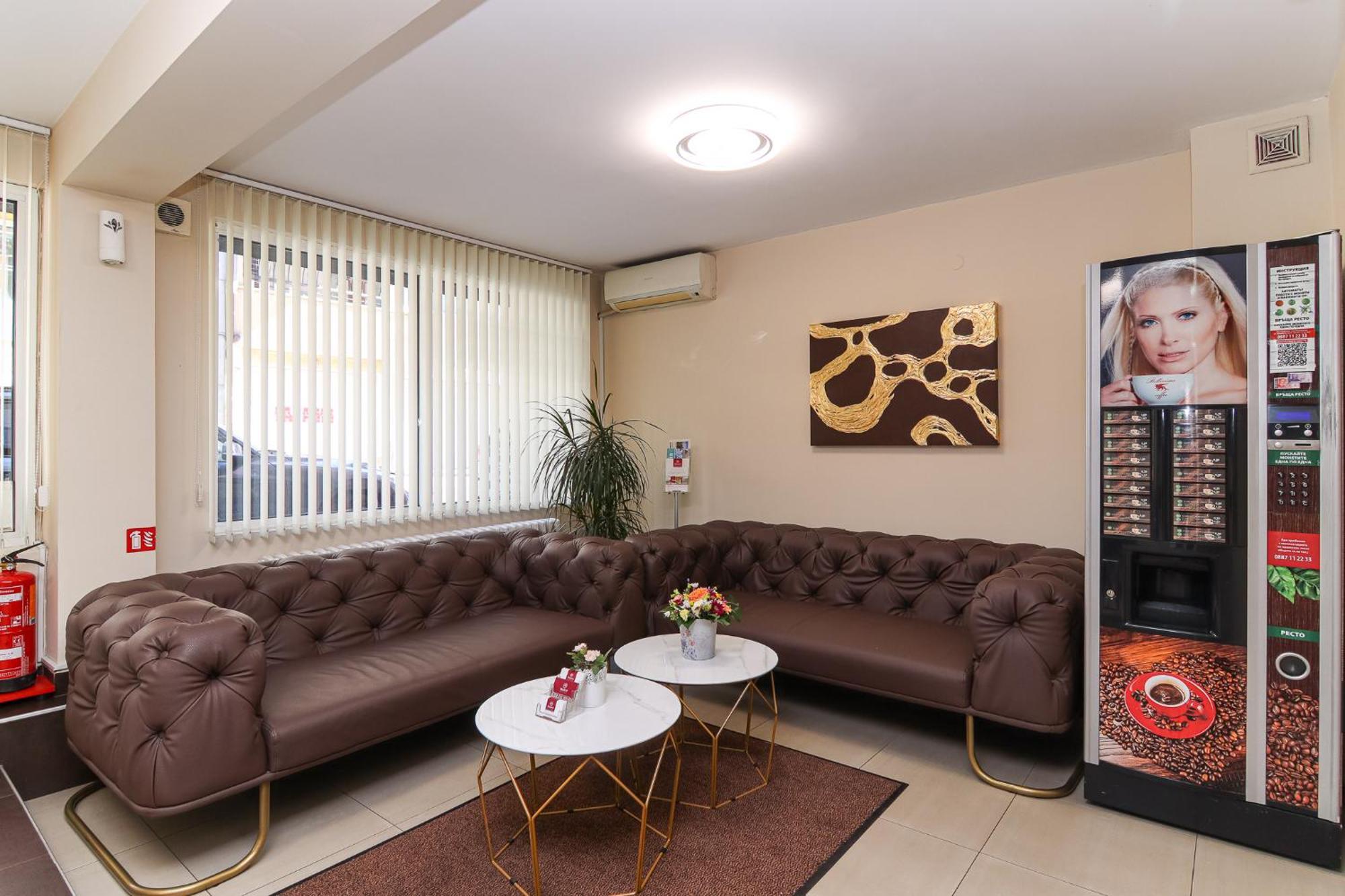 Family Hotel Madrid Sofia Exterior photo