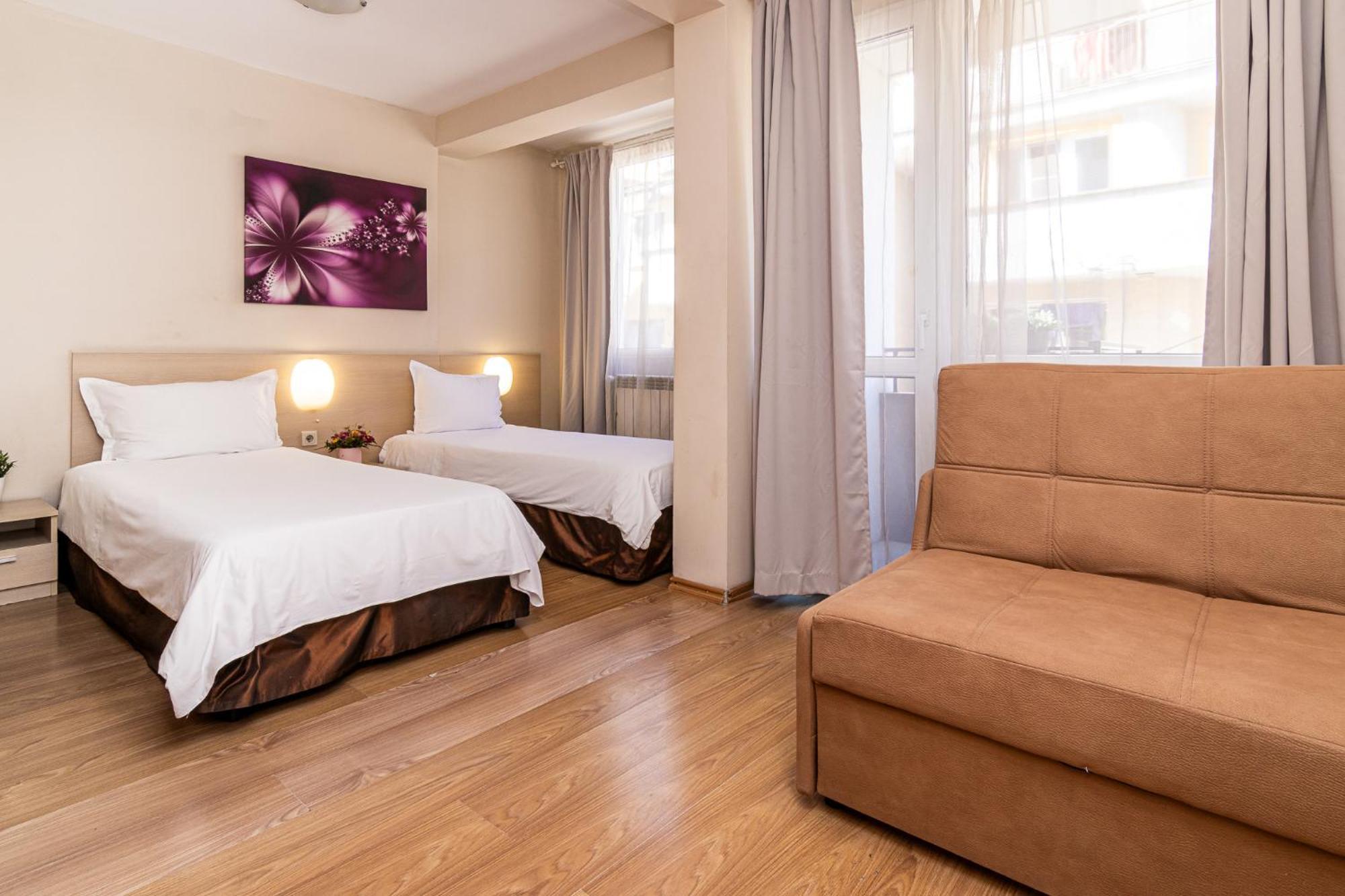 Family Hotel Madrid Sofia Exterior photo