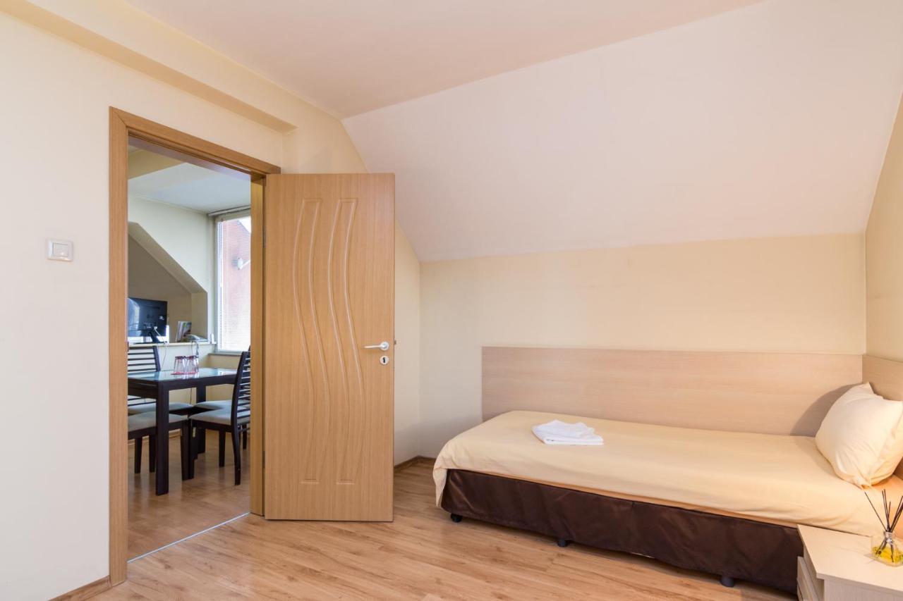 Family Hotel Madrid Sofia Exterior photo